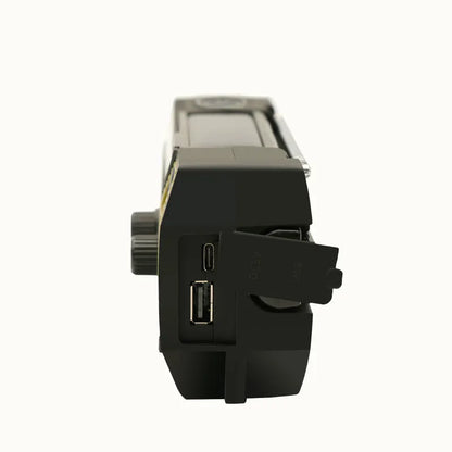 Portable Emergency Radio 4000Mah Solar Hand Crank Cell Phone Charger Radios AM/FM LED Flashlight Outdoor Indoor Light Night